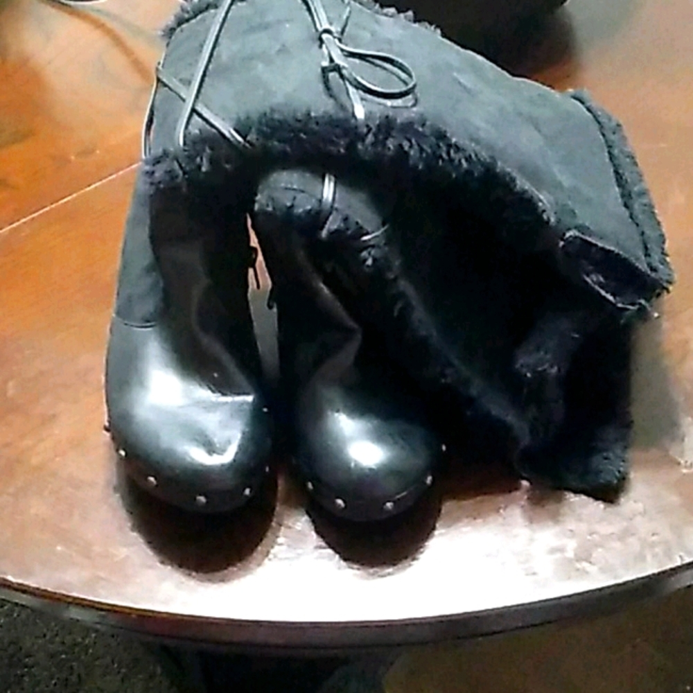 Black boots